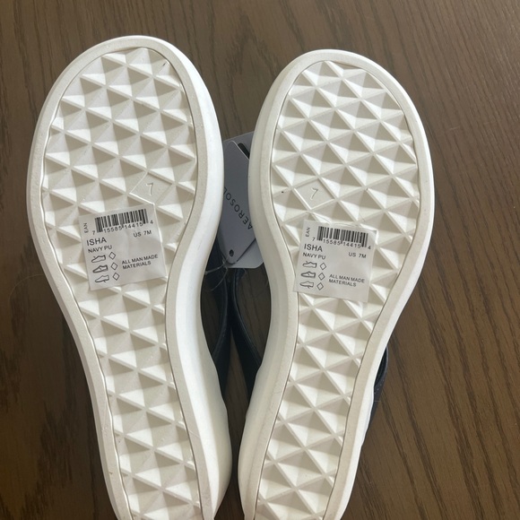 AEROSOLES Black and White Sandals with Comfort and Style - Picture 5 of 7